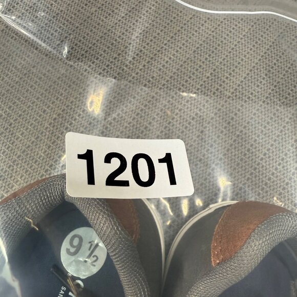 Dockers Mens Size 9.5W Gray Sneakers Casual Shoes - Picture 9 of 9